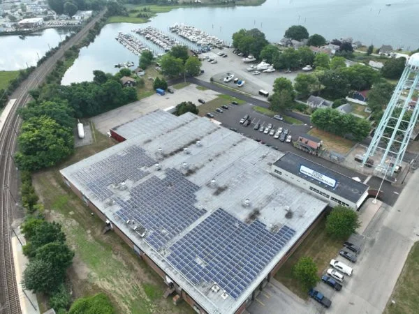 commercial-building-solar-panels-provided-by-top-solar-manufacturers-in-ct